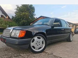Schwarz Gebraucht 1986 Mercedes E230 AMG Limousine | 8.950 €