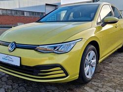 Gelb Gebraucht 2020 VW Golf Life Limousine | 16.300 € (Guter Preis)