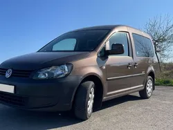 Braun Gebraucht 2013 VW Caddy Edition Van / Kleinbus | 8.999 € (Fairer Preis)