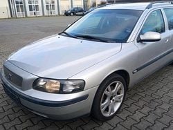 Silber Gebraucht 2001 Volvo V70 Kombi | 1.500 € (Teuer)