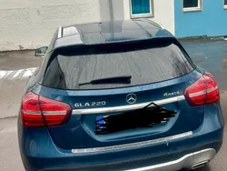 Mercedes GLA220