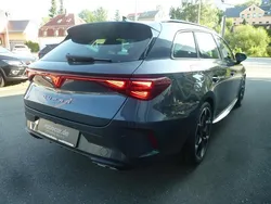 Magnetic grau metallic Gebraucht 2024 Cupra Leon | 37.380 €