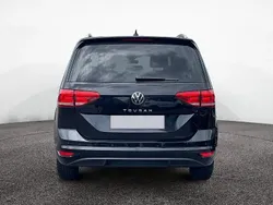 Schwarz Gebraucht 2024 VW Touran Move Van / Kleinbus | 34.649 € (Guter Preis)