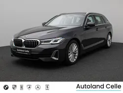 Grau Gebraucht 2021 BMW 530e Luxury Line Kombi | 29.499 € (Guter Preis)
