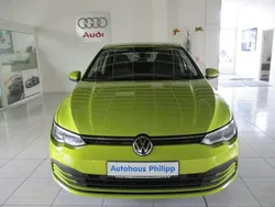 Gelb Gebraucht 2020 VW Golf VIII Life Limousine | 18.290 € (Fairer Preis)