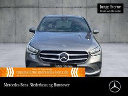 Grau Gebraucht 2020 Mercedes B250e Style Van / Kleinbus | 24.490 € (Fairer Preis)