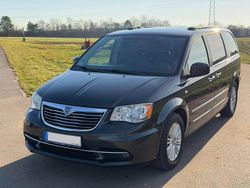 Grau Gebraucht 2013 Lancia Voyager Platinum Van / Kleinbus | 8.900 € (Superpreis)
