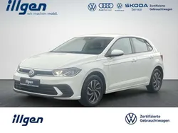 Pure white Gebraucht 2024 VW Polo Life Kleinwagen | 19.360 € (Fairer Preis)