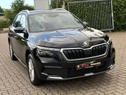 Schwarzmagic perleffekt Gebraucht 2024 Skoda Kamiq Style SUV | 24.900 €