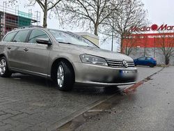 Braun Gebraucht 2013 VW Passat Kombi | 8.499 € (Etwas zu teuer)