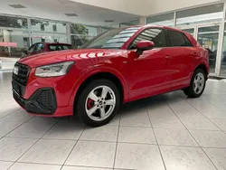 Rot Gebraucht 2024 Audi Q2 S-Line SUV | 32.780 € (Etwas zu teuer)