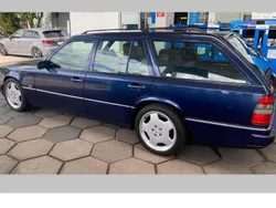 Blau Gebraucht 1995 Mercedes E280 AMG Kombi | 22.500 €