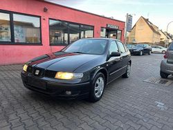 Schwarz Gebraucht 2004 Seat Leon Stella Limousine | 1.990 € (Etwas zu teuer)
