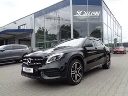 Schwarz Gebraucht 2019 Mercedes GLA200 AMG line SUV | 26.790 € (Guter Preis)