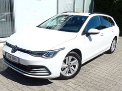 Weiß Gebraucht 2021 VW Golf VIII IQ Drive Kombi | 18.990 € (Fairer Preis)