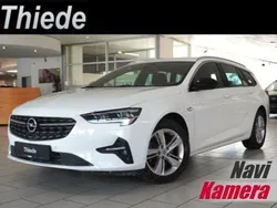 Jade weiß Gebraucht 2022 Opel Insignia Business Kombi | 15.480 € (Guter Preis)