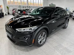 Iridiumschwarz metallic Gebraucht 2021 Ford Mustang Mach-E Basis SUV | 28.990 € (Fairer Preis)