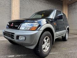 Schwarz Gebraucht 2000 Mitsubishi Pajero SUV | 9.995 € (Teuer)