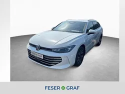 Pure white Gebraucht 2024 VW Passat Business Kombi | 37.290 € (Superpreis)