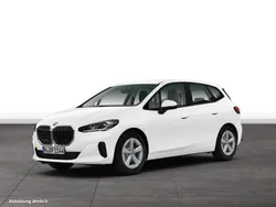 Alpinweiss Gebraucht 2024 BMW 218 Active Tourer Luxury Line Van / Kleinbus | 31.774 € (Guter Preis)