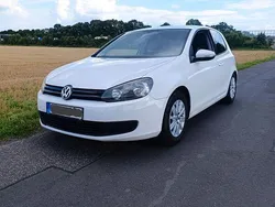 Weiß Gebraucht 2009 VW Golf VI Comfortline Limousine | 4.250 € (Fairer Preis)