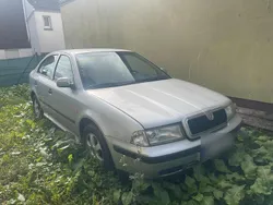 Silber Gebraucht 2000 Skoda Octavia Limousine | 999 € (Guter Preis)