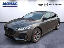 Grau Gebraucht 2024 Ford Focus ST-Line Limousine | 23.890 € (Fairer Preis)