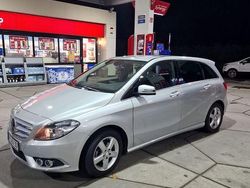 Silber Gebraucht 2013 Mercedes B180 Edition Van / Kleinbus | 5.450 € (Fairer Preis)