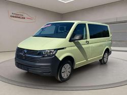 Hellgruen Gebraucht 2021 VW Transporter Van | 26.900 €