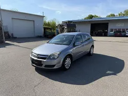 Silber Gebraucht 2005 Opel Astra Edition Limousine | 2.950 € (Etwas zu teuer)