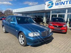 Blau Gebraucht 2000 Mercedes C180 Classic Limousine | 3.999 €