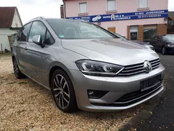 Silber Gebraucht 2017 VW Golf Sportsvan Sportline Van / Kleinbus | 16.650 € (Fairer Preis)
