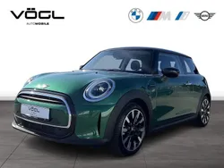 Grün Gebraucht 2023 Mini Cooper Hatch Kleinwagen | 26.260 €
