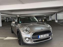 Grau Gebraucht 2019 Mini ONE Kleinwagen | 16.000 € (Etwas zu teuer)