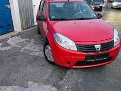 Rot Gebraucht 2009 Dacia Sandero Kleinwagen | 1.850 € (Fairer Preis)