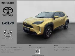 Warm gold metallic Gebraucht 2023 Toyota Yaris Cross Team SUV | 23.950 € (Guter Preis)