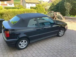 Schwarz Gebraucht 1998 VW Golf Cabriolet Cabrio | 3.950 € (Fairer Preis)