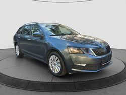 Grau Gebraucht 2020 Skoda Octavia Ambition Kombi | 10.350 € (Guter Preis)