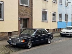 Blau Gebraucht 1993 Mercedes 190 Limousine | 4.999 €