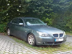 Grau Gebraucht 2003 BMW 520 Limousine | 1.800 € (Superpreis)