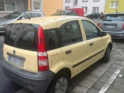 Gelb Gebraucht 2009 Fiat Panda Kleinwagen | 690 € (Guter Preis)