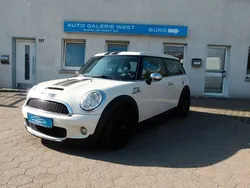 Weiß Gebraucht 2009 Mini Cooper S Clubman Kombi | 2.390 € (Fairer Preis)