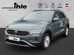 Petroleum blue metallic Gebraucht 2024 VW T-Roc Life SUV | 31.880 € (Fairer Preis)