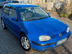 Blau Gebraucht 1999 VW Golf IV Limousine | 2.500 € (Teuer)