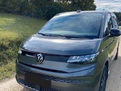 Grau Gebraucht 2023 VW Multivan Van | 47.800 € (Fairer Preis)