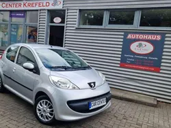 Grau Gebraucht 2008 Peugeot 107 Kleinwagen | 2.700 € (Fairer Preis)