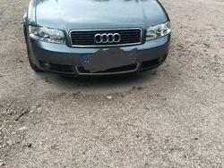 Grau Gebraucht 2001 Audi A4 Limousine | 2.200 € (Guter Preis)