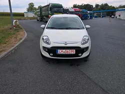 Weiß Gebraucht 2011 Fiat Grande Punto Kleinwagen | 2.550 € (Fairer Preis)
