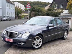 Grau Gebraucht 2008 Mercedes E200 Limousine | 8.999 € (Teuer)