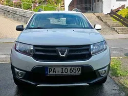Weiß Gebraucht 2017 Dacia Sandero Essentiel Kleinwagen | 7.200 € (Fairer Preis)
